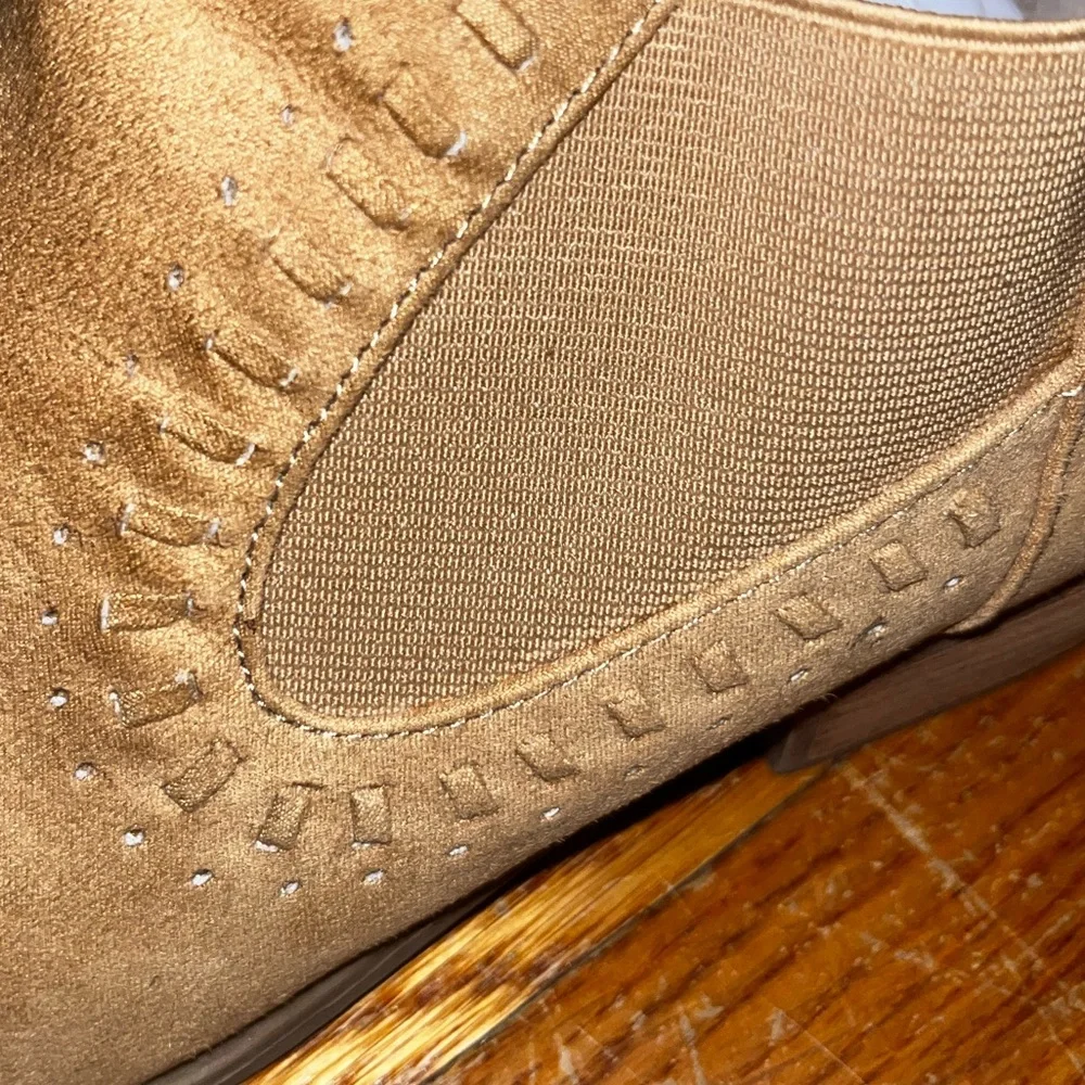 Carlos beige ankle booties size 9.5 western spring country rodeo cowgirl neutral